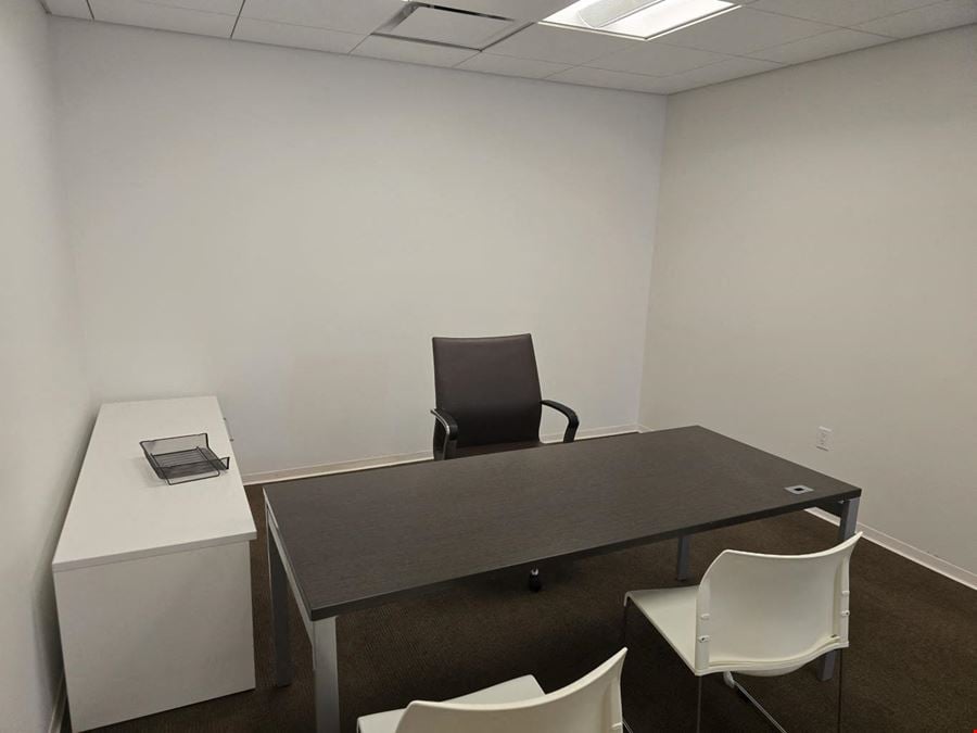800 Silverado Suite 100