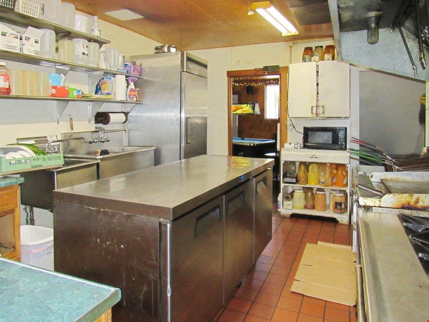 6 S Pickering St