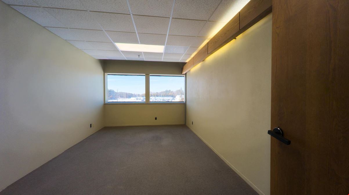 2450 Marion Road SE - Mixed-Use Building For Sale 