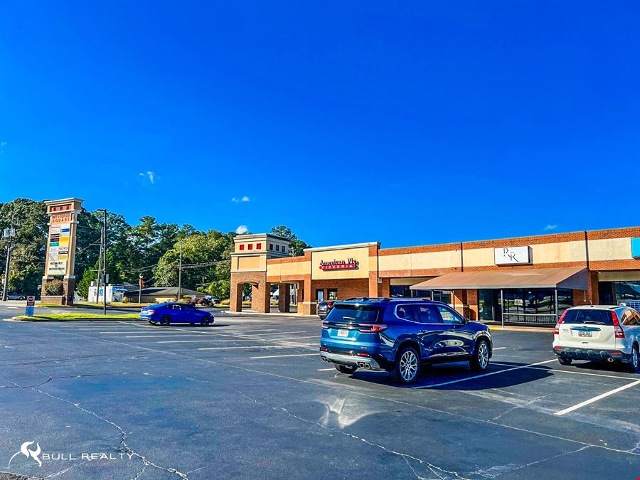 ±1,800 SF Retail/Restaurant Opportunity