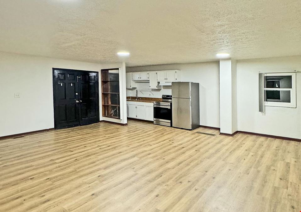 920 W Grand River Ave