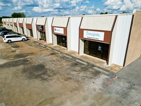 Preview of Industrial space for Rent at 440 N Eastman Rd