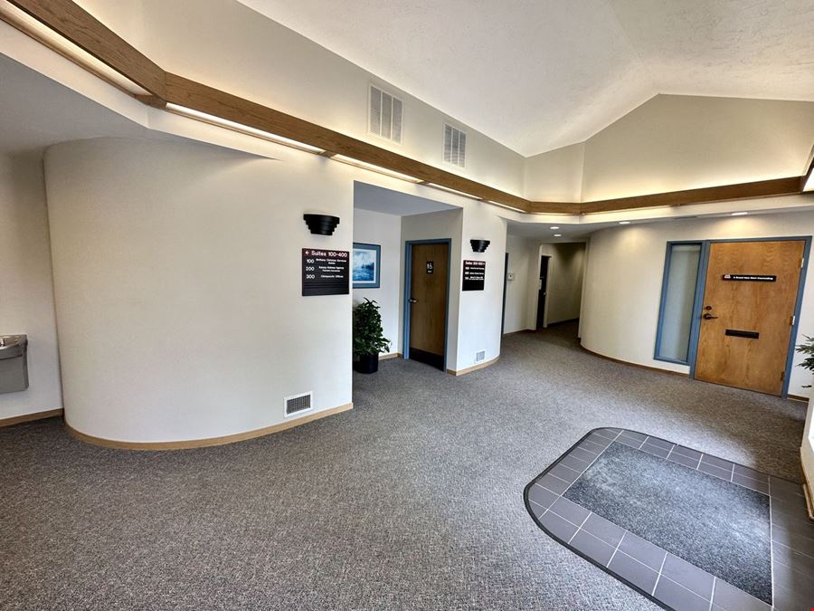 Lake Lansing Road Professional Office Space