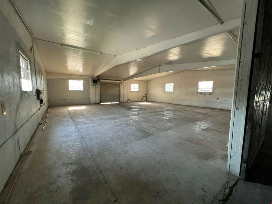 Freestanding Industrial Building on ±1.49 Acres in Porterville