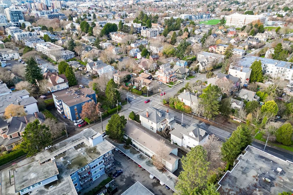 1321 Fernwood Road