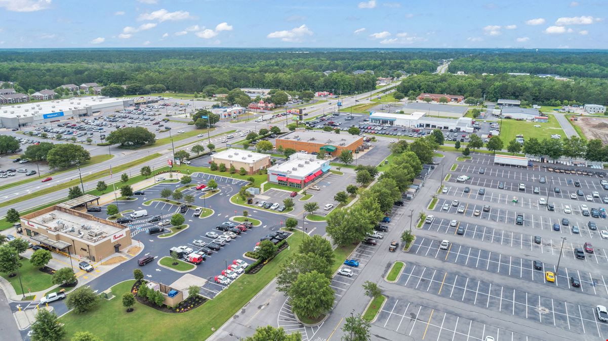 1,600 SF Retail Space | Anchored by Lowes | 36.2K VPD
