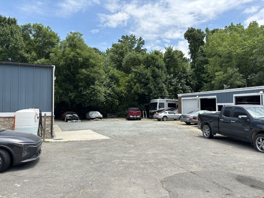 1015 Ellis Road