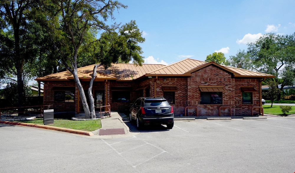 821 Grand Ave Pkwy #300