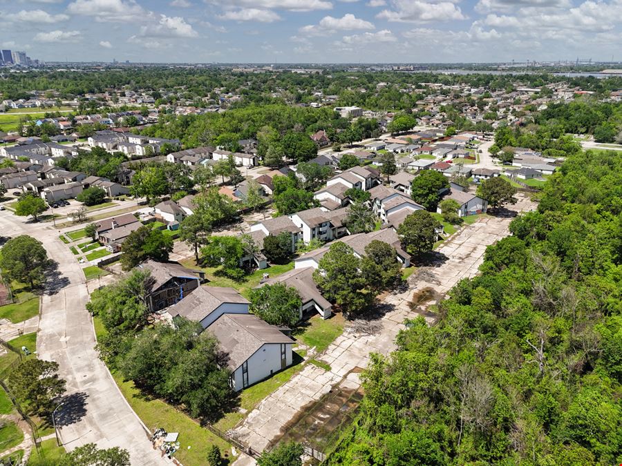 280-Unit Multifamily Redevelopment Opportunity