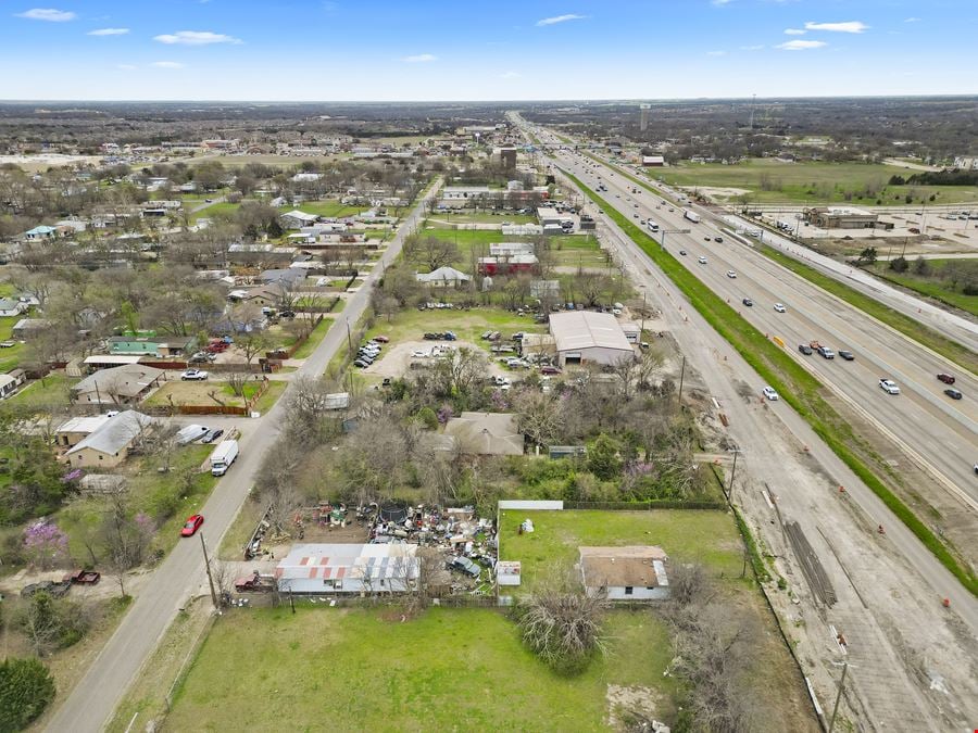 High-Traffic Land for Lease Near I-35 – Prime Development Opportunity!