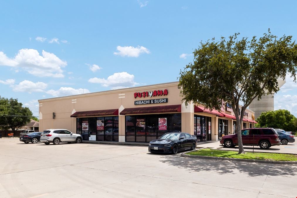 1,208 SF - 1,232 SF Retail Spaces | North McAllen