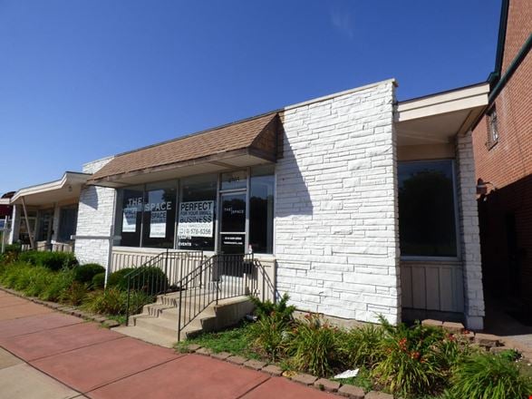 Preview of Retail space for Rent at 4712 Hampton Ave