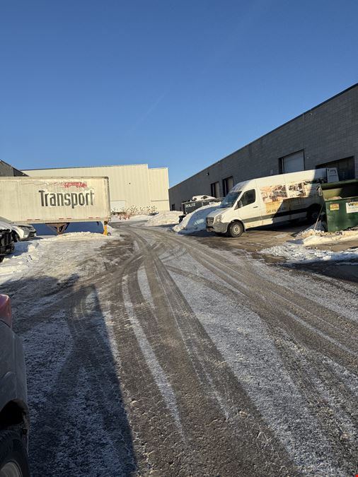 2080 Steeles Ave E, Brampton, ON L6T 5A5