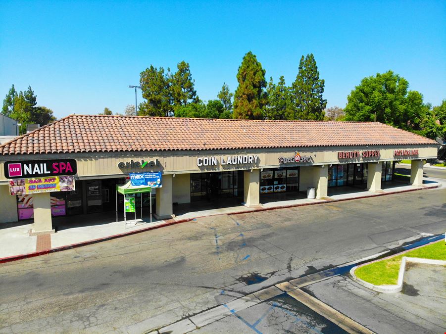 La Sierra Plaza