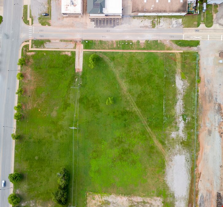 Land in North Automobile Alley