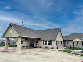 1253 W Round Grove Rd