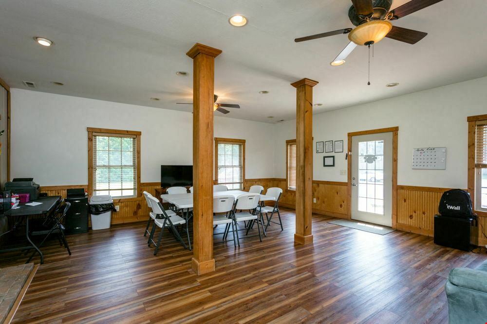 NICE OFFICE BUILDING ON 1.5 ACRE LOT