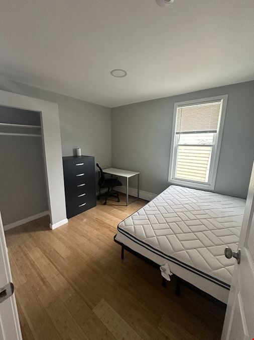 41 1/2 Fayette St