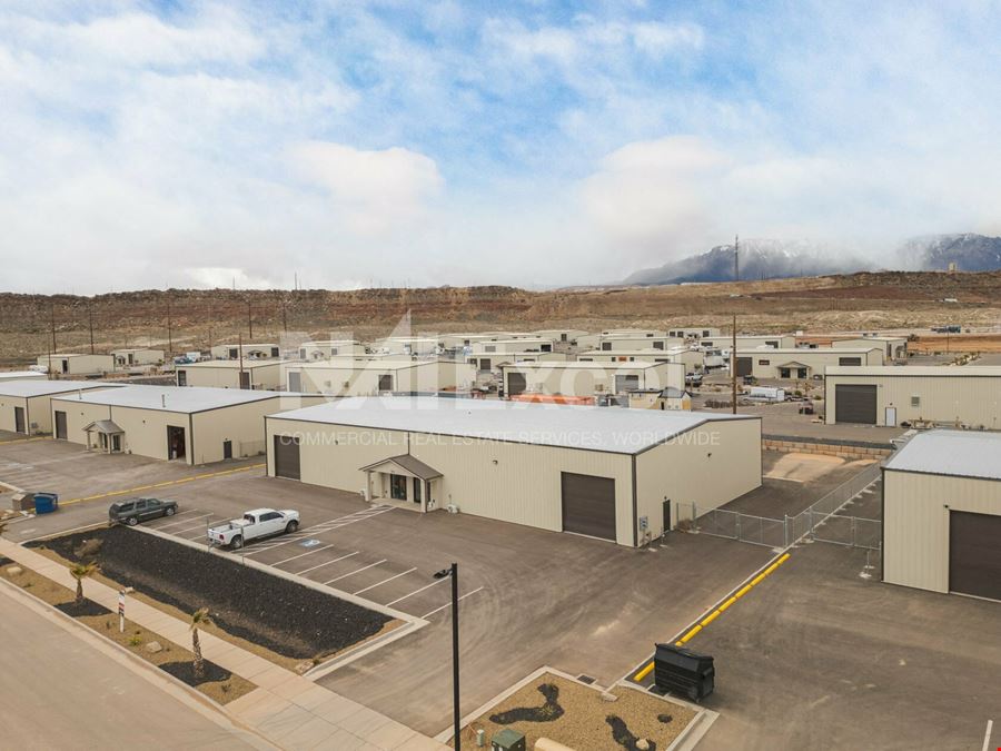 Office/Warehouse for Lease in Quail Creek Industrial Park