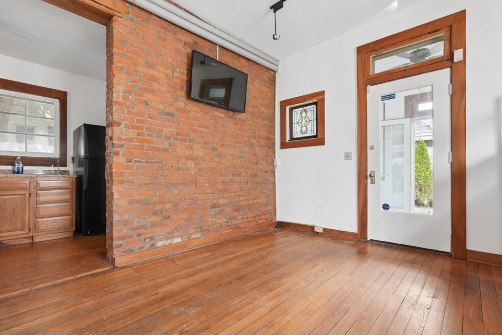 54 E Whittier St
