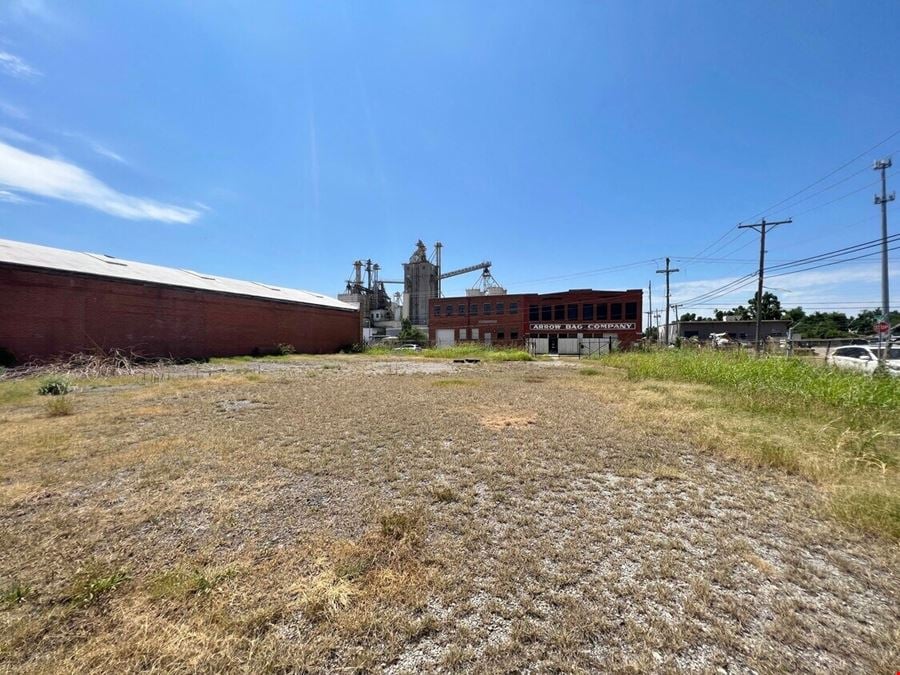 1139 NW 4th St