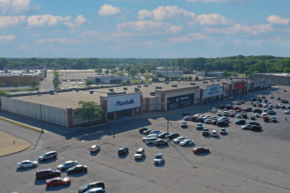 River Oaks West Shopping Center