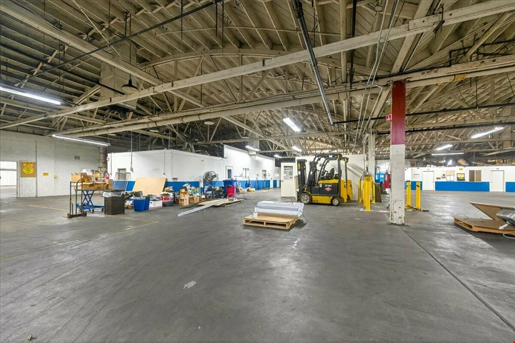 ±127,057 SF High Exposure Industrial Building on ±7.5 Acres