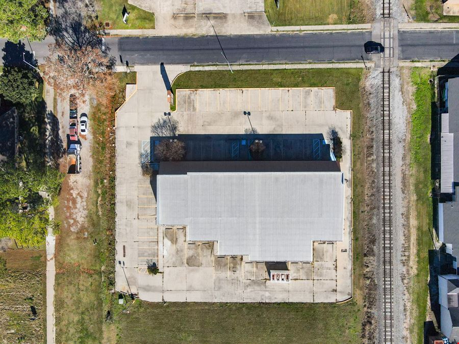 Vacant Shopping Center - LaMarquis Plaza