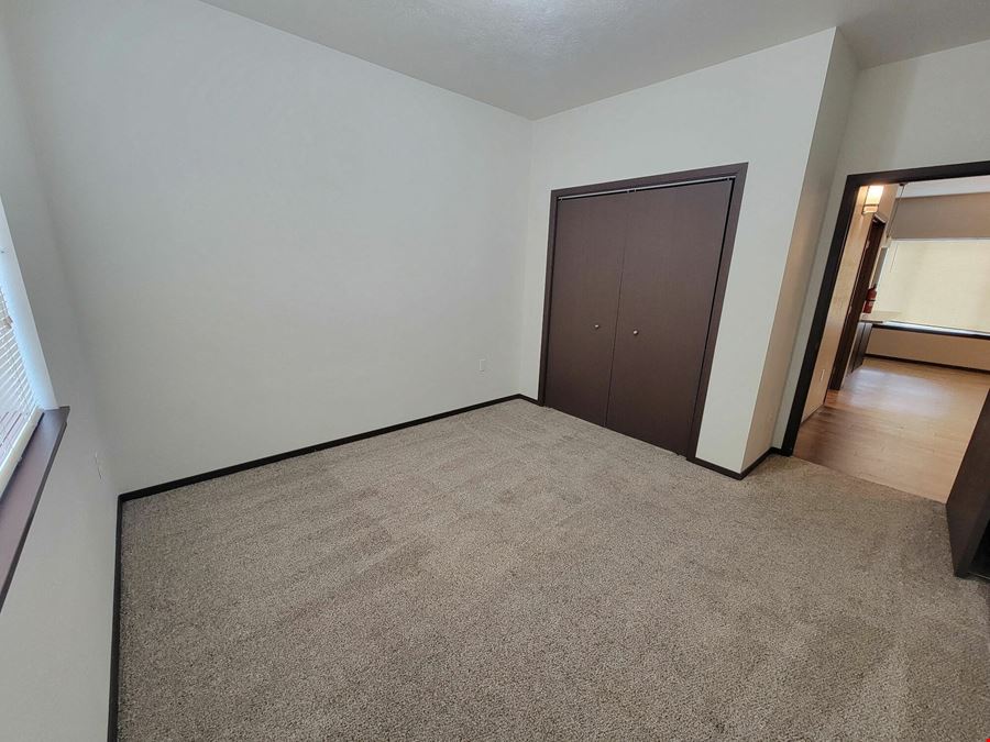 Howling Plains Apartments