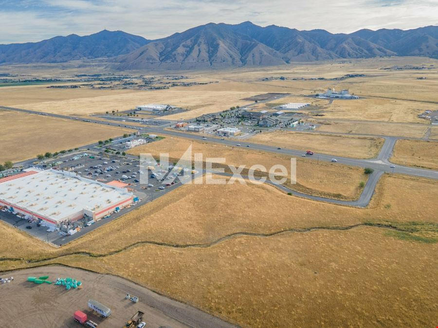 Home Depot / Car Wash Anchored Retail Pads