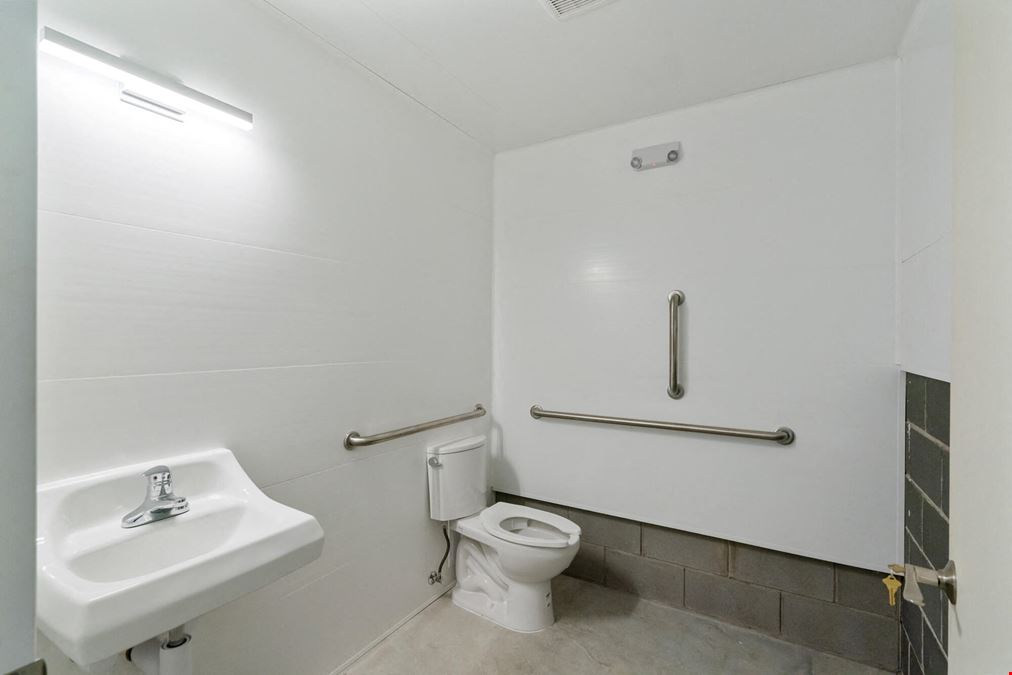 5384 Commerce Boulevard, D404, Indian River, MI, 49749