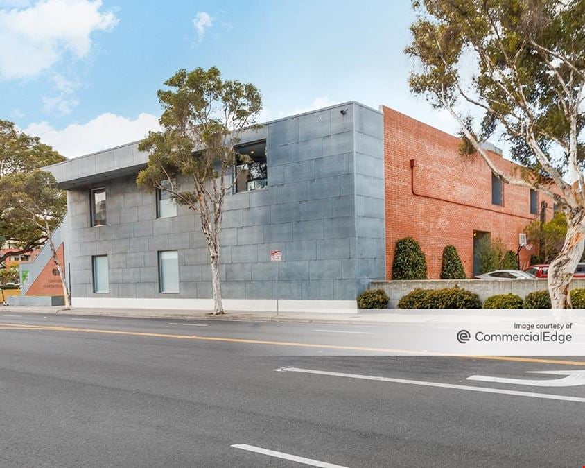 1520-1528 Cloverfield Blvd.