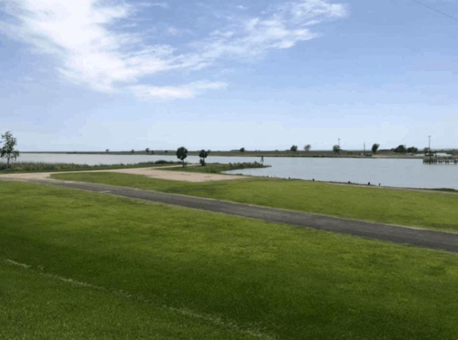 Trinity Bay RV Park & Lodging