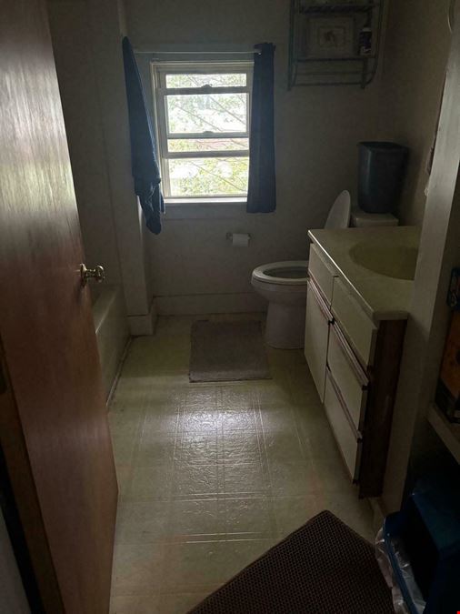 5 Units in Greenfield