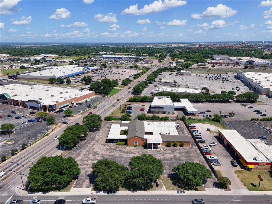 4400 W Waco Dr