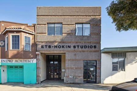 Preview of Industrial space for Rent at 2014 Oakdale Ave