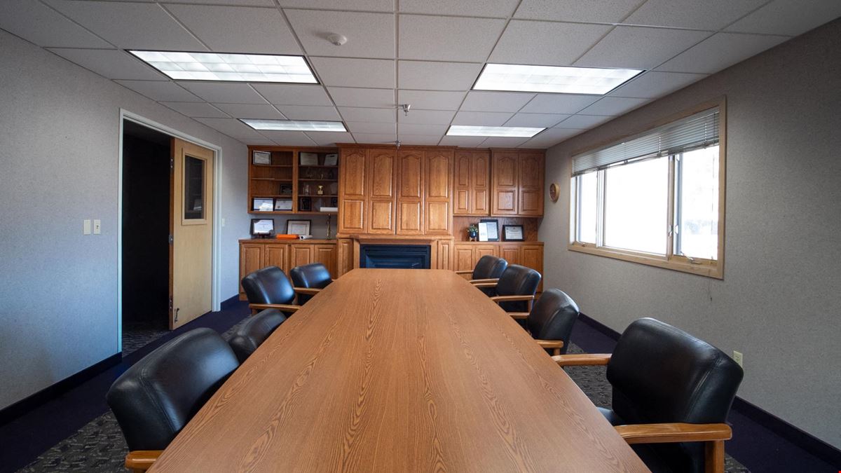 Prime Industrial Flex Space for Lease