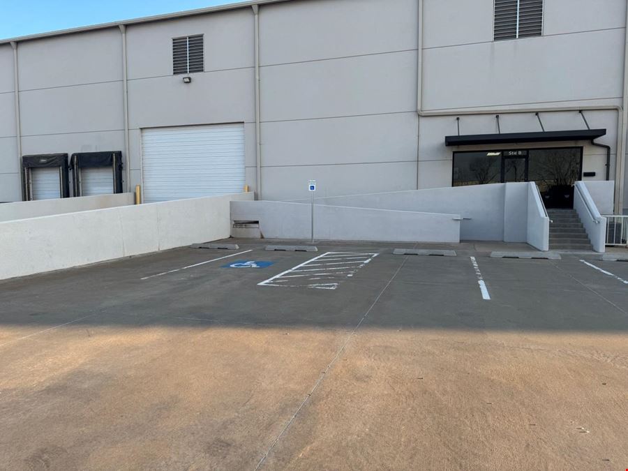 11400 North Interstate 35 Service Road