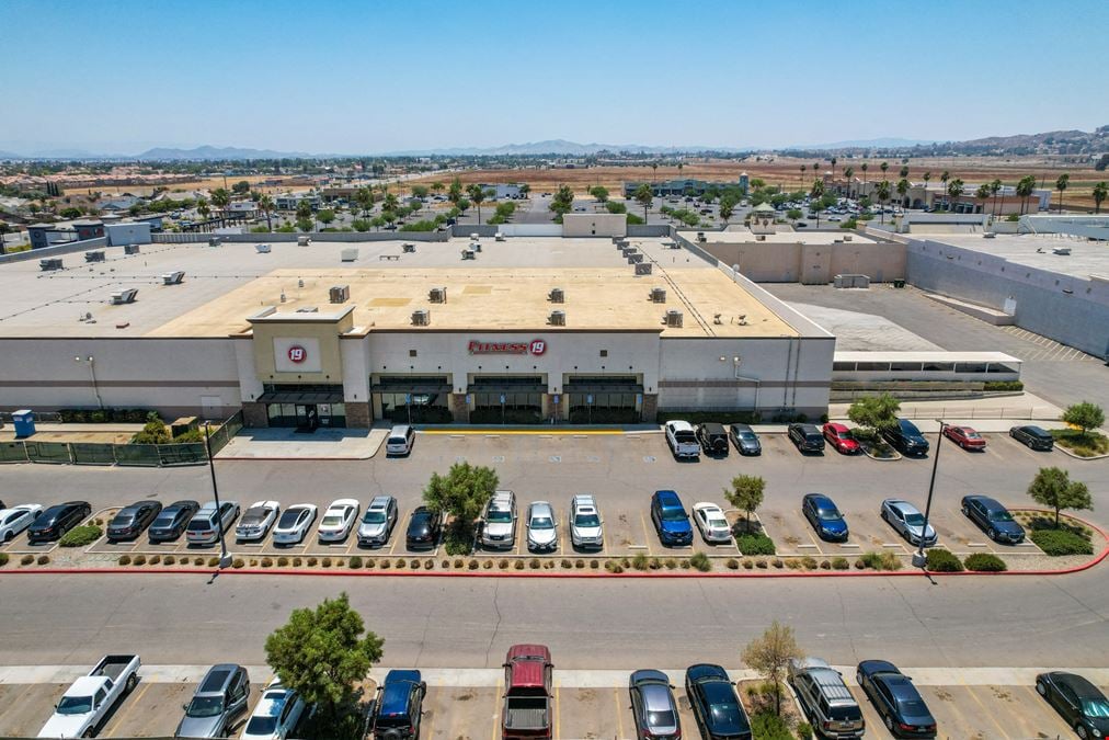 SPECTRUM SHOPPING CENTER - ANCHOR SPACE FOR LEASE