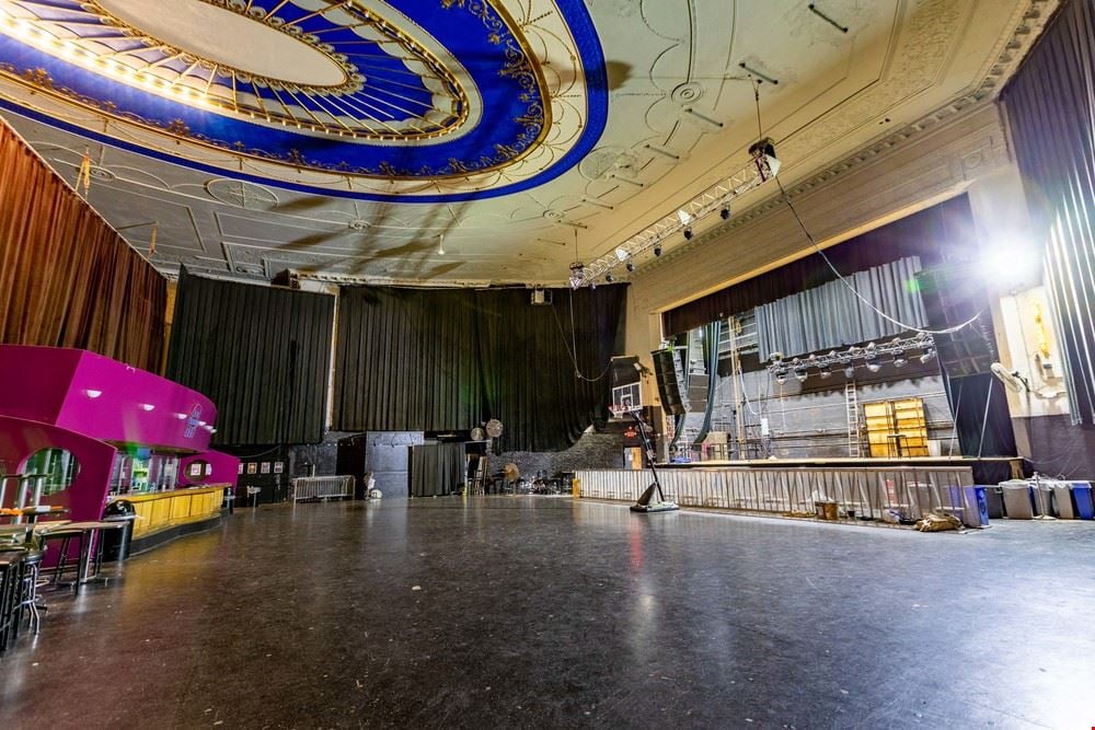 Majestic Theatre Complex