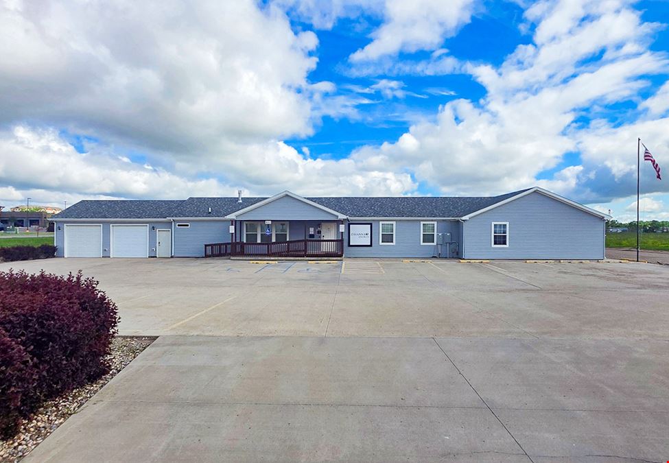 ±4,184 SF Office Building on ±3.2 Acres in Williston