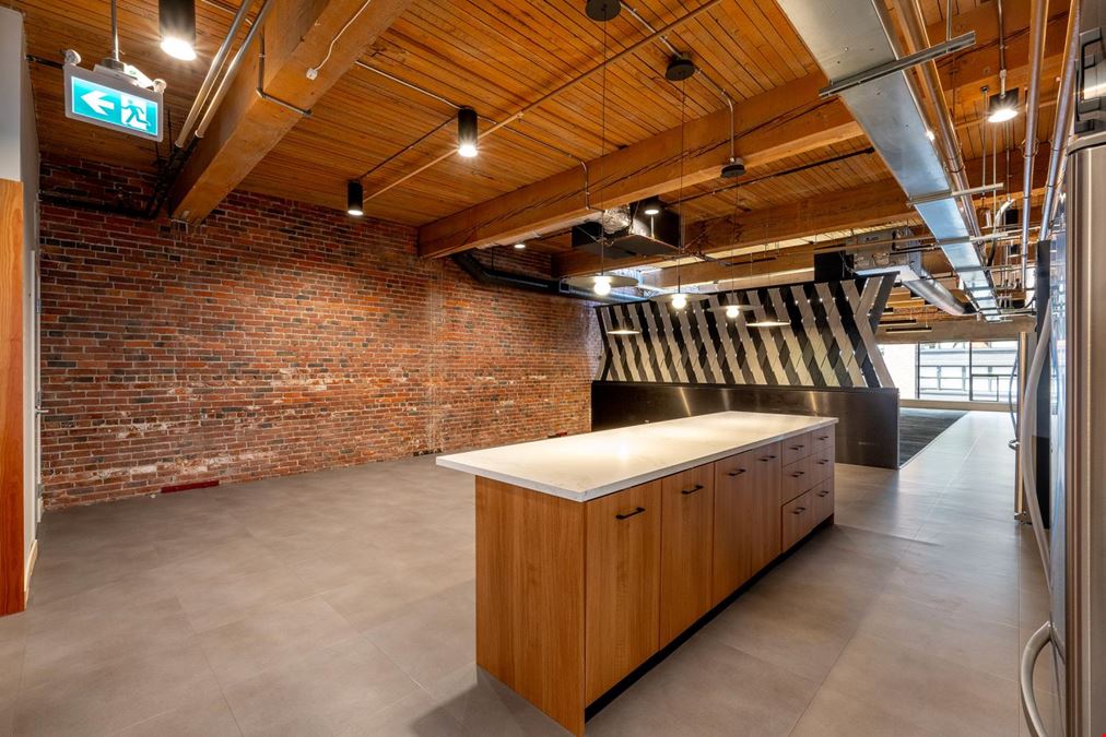 400-1120 Hamilton Street, Vancouver, BC