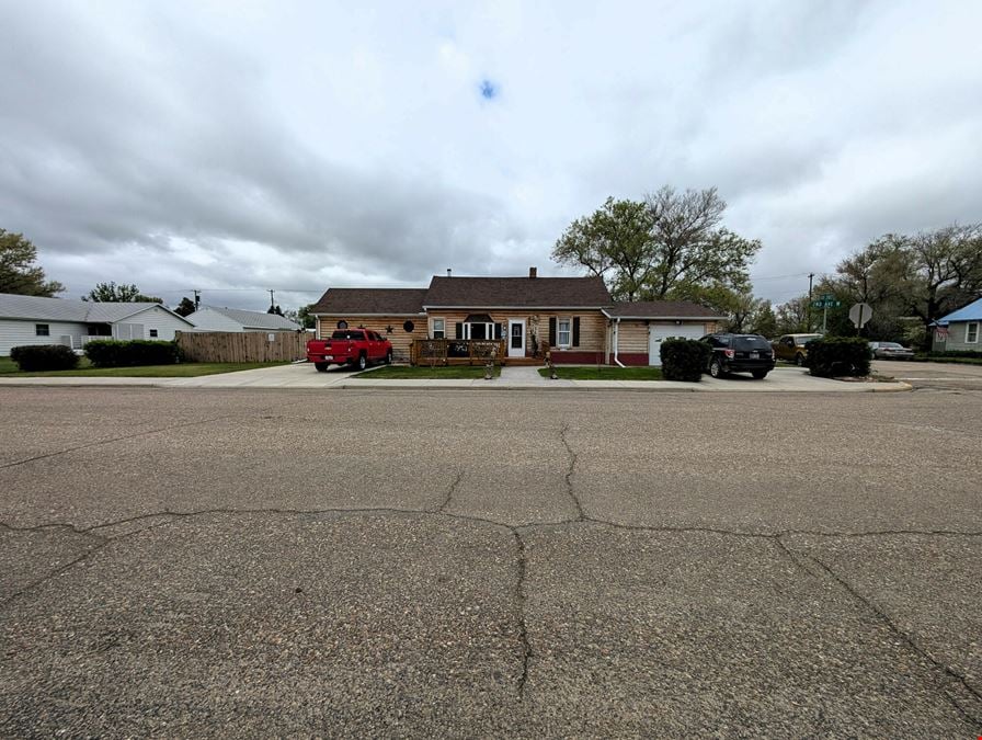 327 2nd Ave W