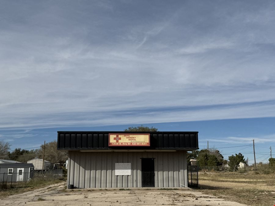 Former Vet Clinic in Highly Visible Location