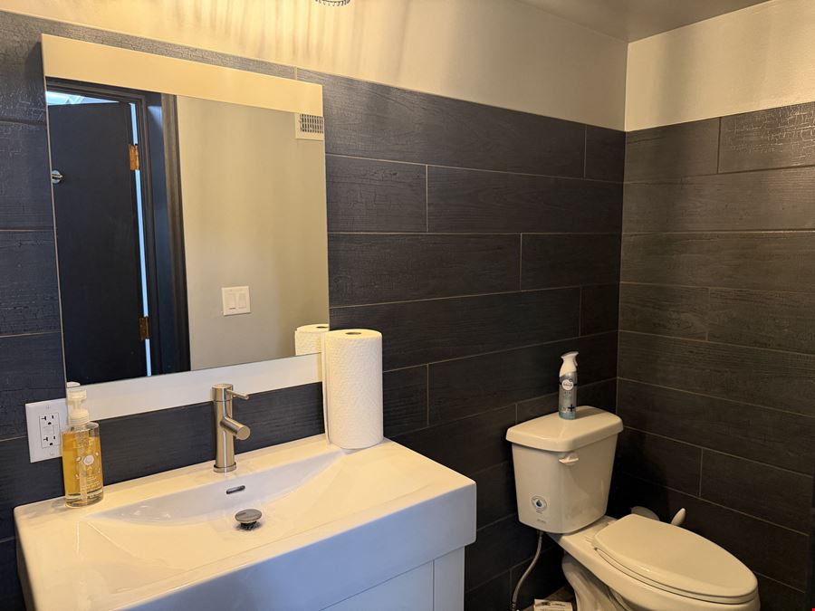 Delano Private Office