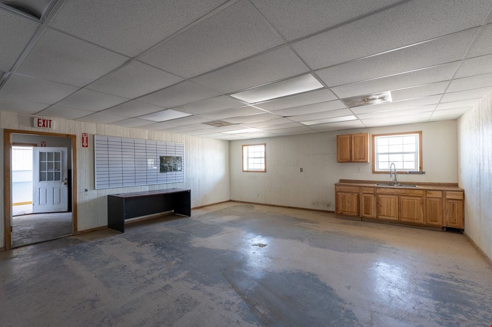 Multi-Building Industrial Property on 79.54 Acres