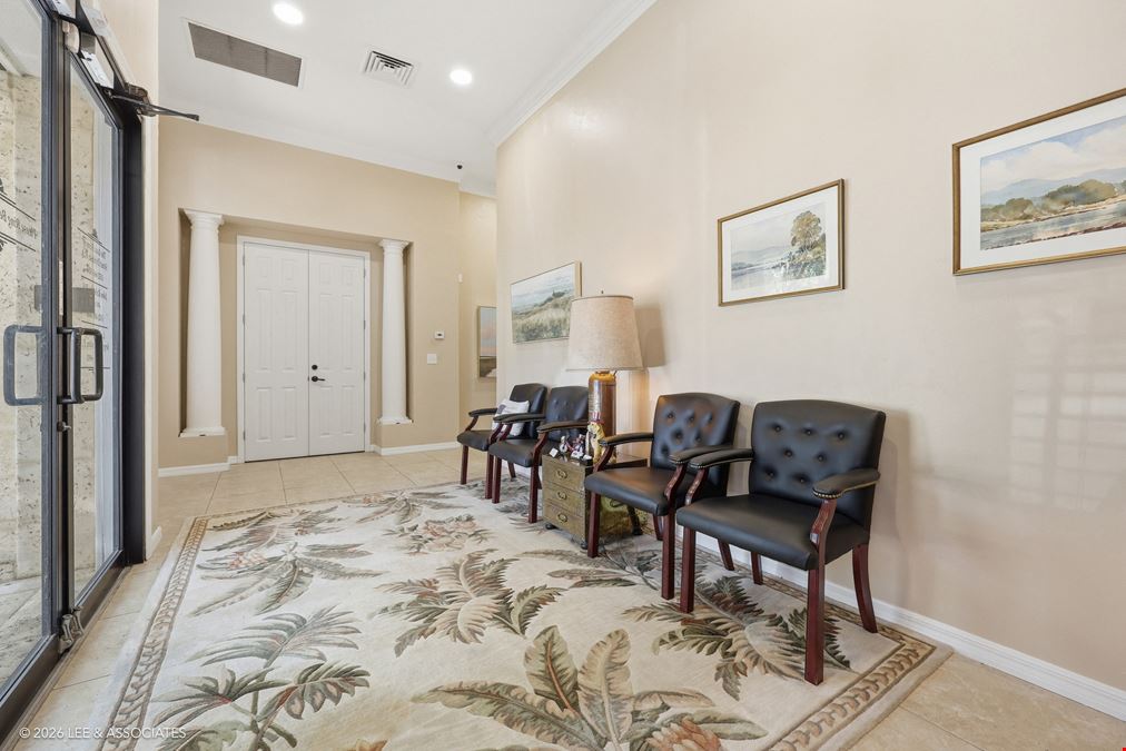 5215 SW 91st Ter - Haile Village Executive Office Suite
