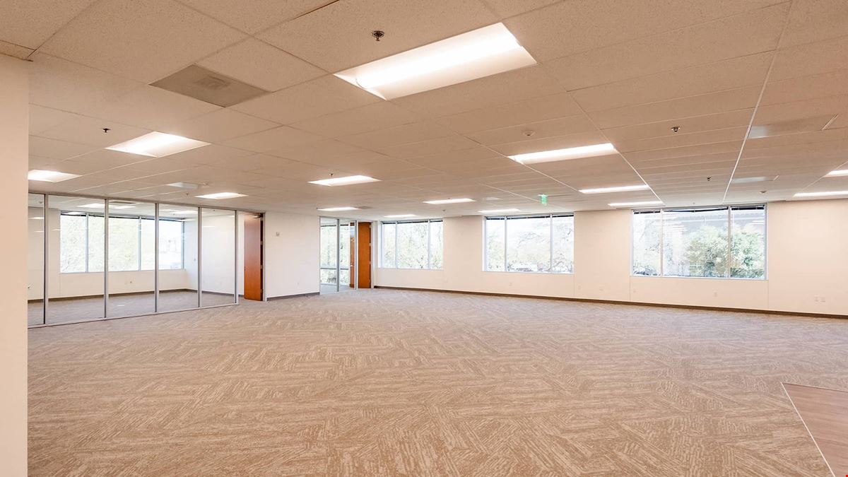 Amber Oaks Corporate Center - Building G