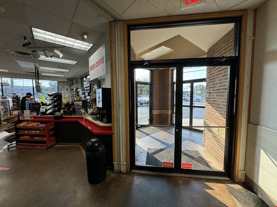 1192 Richmond Rd Retail Space