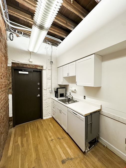 2737 Larimer St (Office Space)